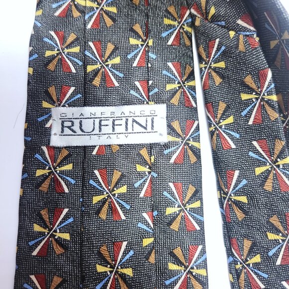 Gianfranko Ruffini Men's Necktie 100% Silk Geometric Pattern W-3.75 L-55 - Picture 4 of 5